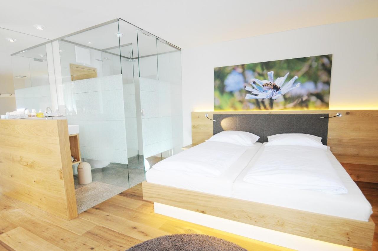Hotel Waldvogel Leipheim Exteriör bild